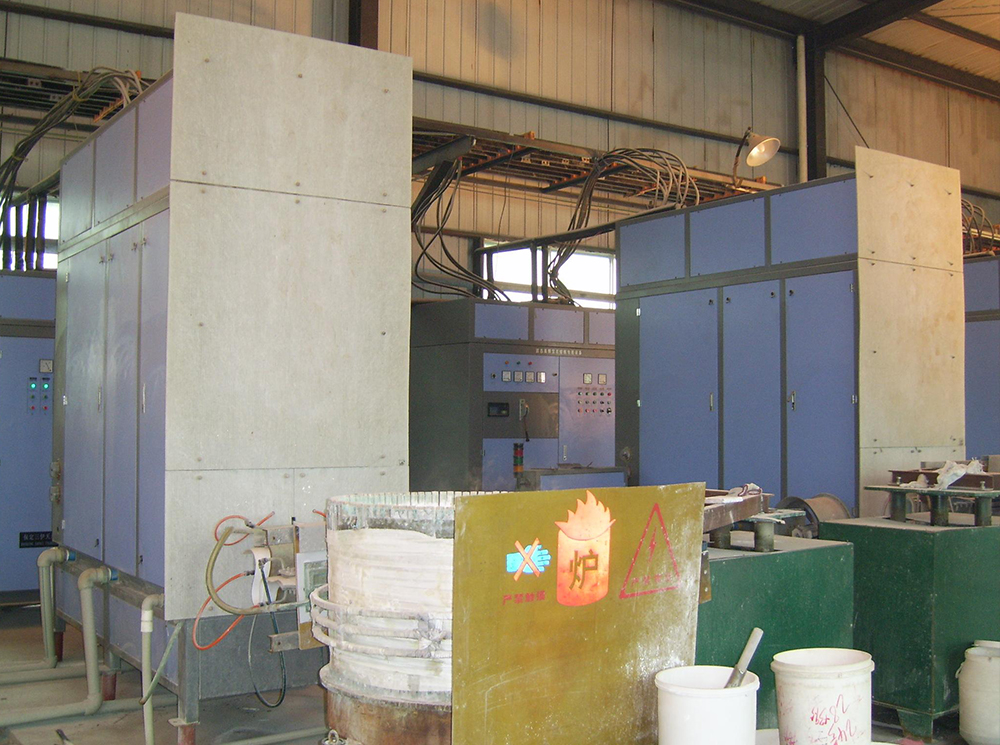 人造寶石熔煉（500kW 固態(tài)電源應(yīng)用現(xiàn)場）